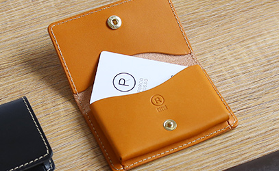 名刺入れ ホック付き