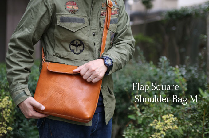 フラップスクエアショルダーバッグM