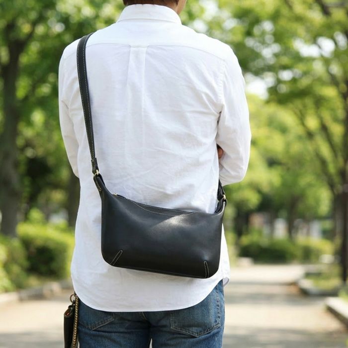 薄マチショルダーバッグS｜PORCO ROSSO