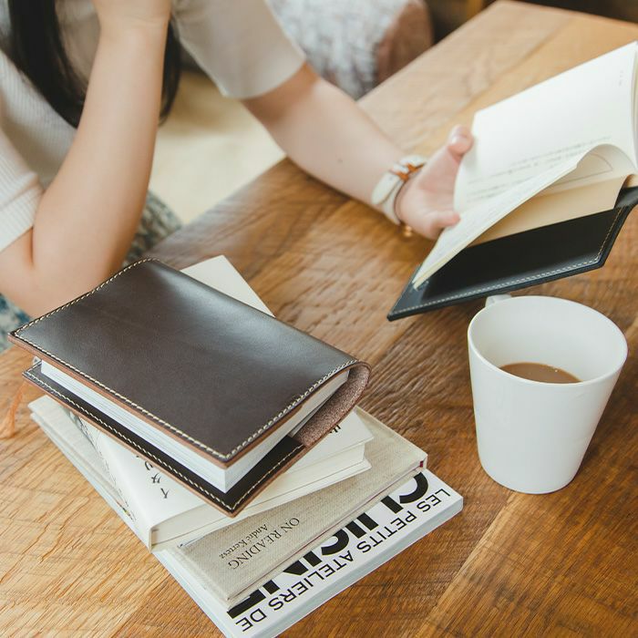 文庫本カバー｜革鞄と革小物のPORCO ROSSO（ポルコロッソ）