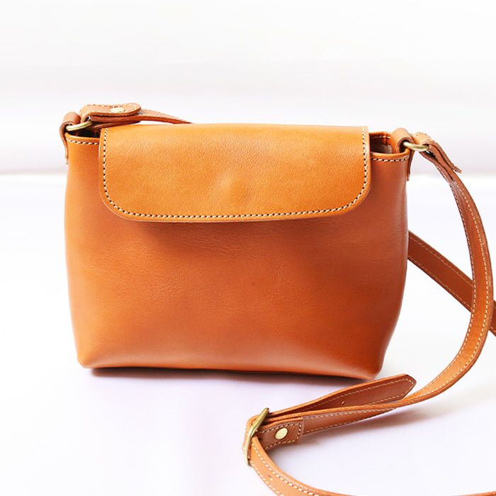 フラップスクエアショルダーバッグS｜PORCO ROSSO