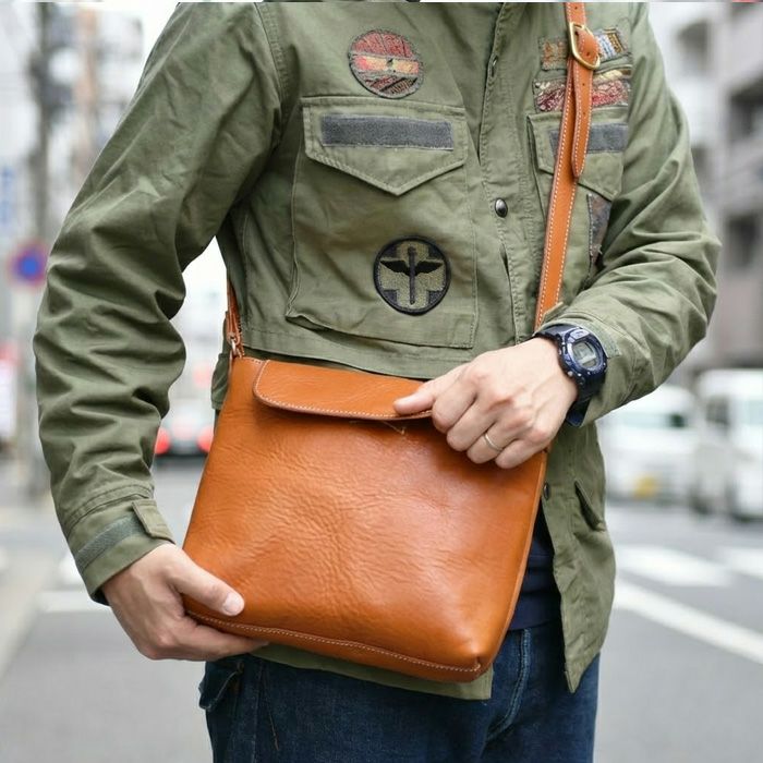 フラップスクエアショルダーバッグM｜PORCO ROSSO