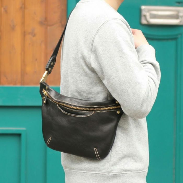 薄マチクロスボディバッグ｜PORCO ROSSO