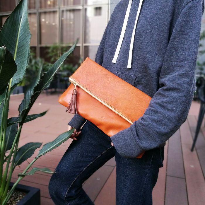 タッセルZIPクラッチバッグ｜PORCO ROSSO