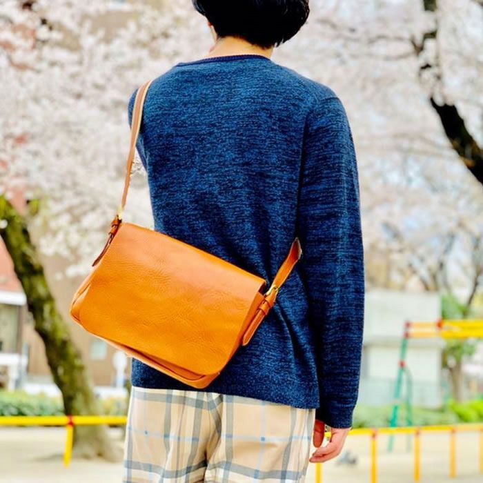 総かぶせショルダーバッグW