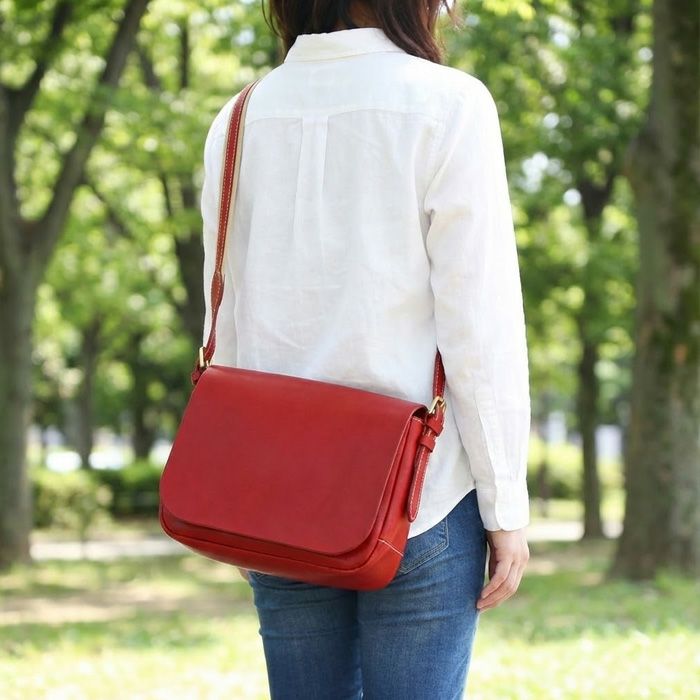 総かぶせショルダーバッグW