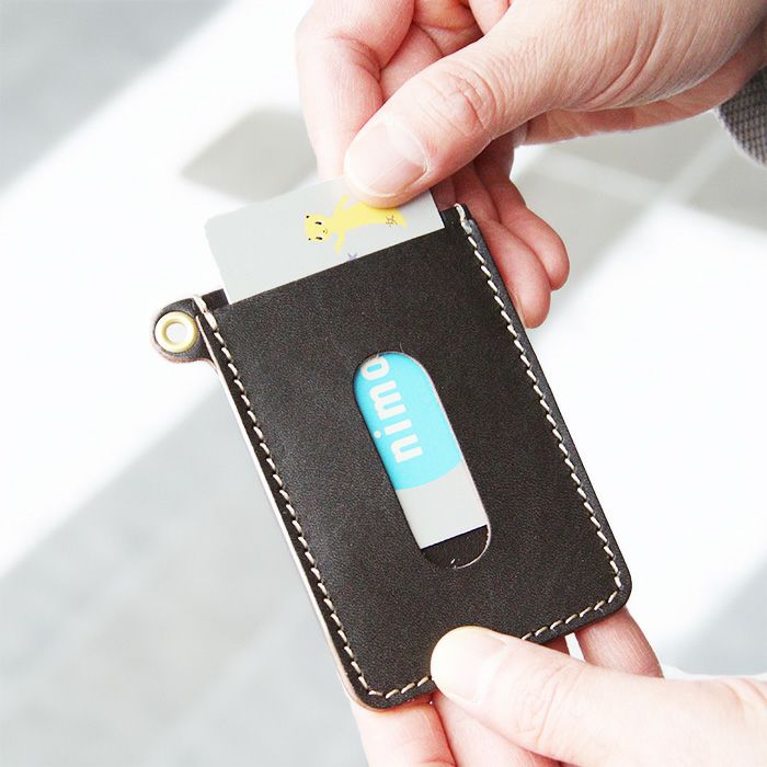 PORCO ROSSO／ハトメ付き縦型パスケース