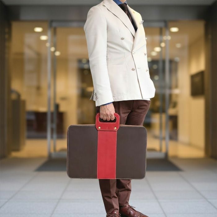 ラウンドZIPドキュメントケースA3E｜PORCO ROSSO