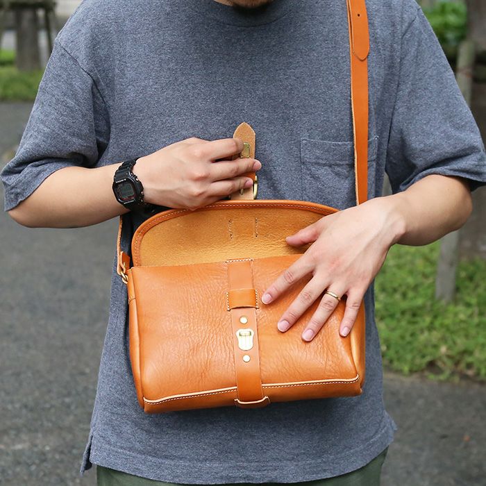 シングルベルテッドショルダーM｜革鞄・革小物のPORCO ROSSO