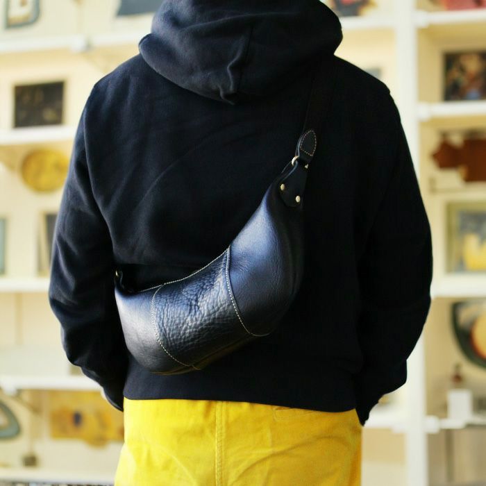 レザーショルダーバッグ 000000006802-09.jpg?size=l&w=