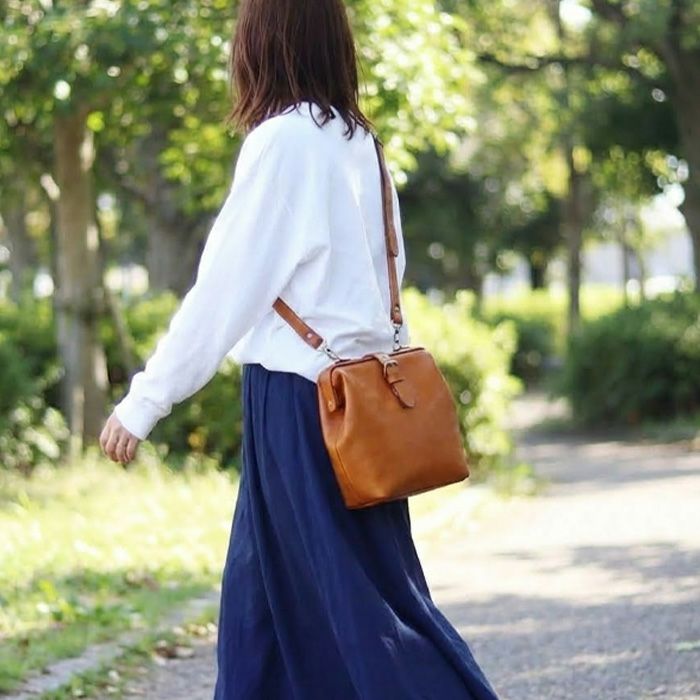 ROCHAS ロシャス　パワーショルダーブラウス 240911.jpg