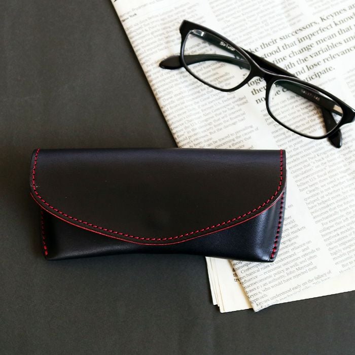 フラップメガネケース｜革鞄と革小物のPORCO ROSSO（ポルコロッソ）