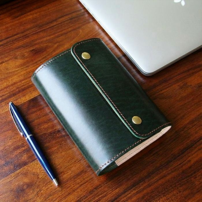 公式サイト・薬院本店限定/ルガトショルダー／フラップ手帳カバーS