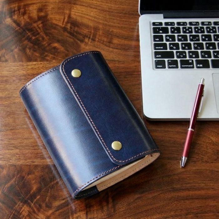 公式サイト・薬院本店限定/ルガトショルダー／フラップ手帳カバーS