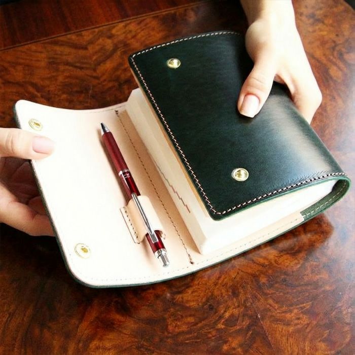 公式サイト・薬院本店限定/ルガトショルダー／フラップ手帳カバーS