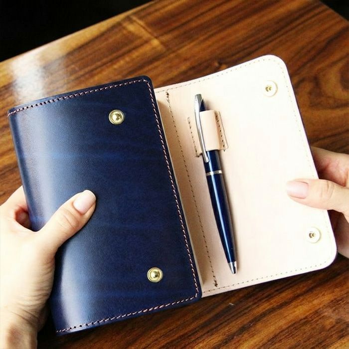 公式サイト・薬院本店限定/ルガトショルダー／フラップ手帳カバーS