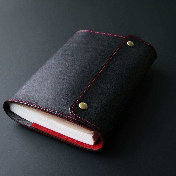 公式サイト・薬院本店限定/フラップ手帳カバーM（フラップ）【A5・ほぼ